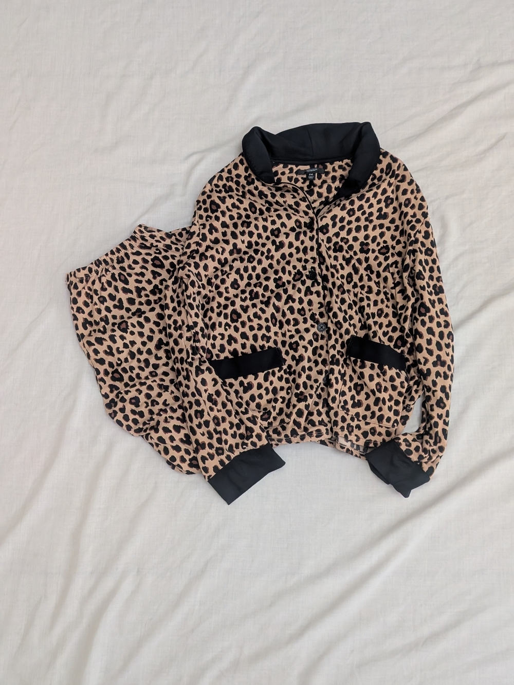 Women's Cheetah pajama Set